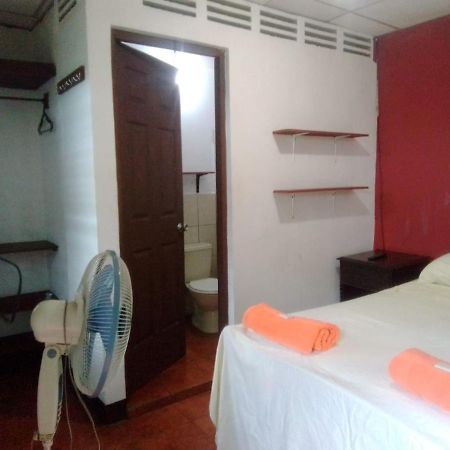 Hostal El Jardin León Eksteriør billede