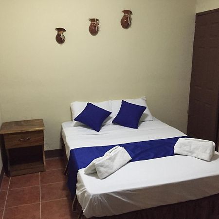Hostal El Jardin León Værelse billede