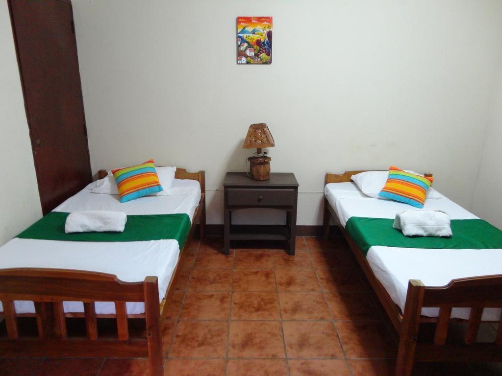 Hostal El Jardin León Eksteriør billede