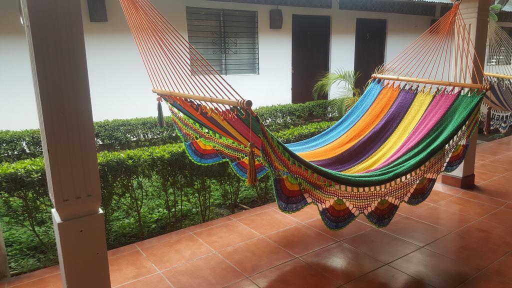 Hostal El Jardin León Eksteriør billede