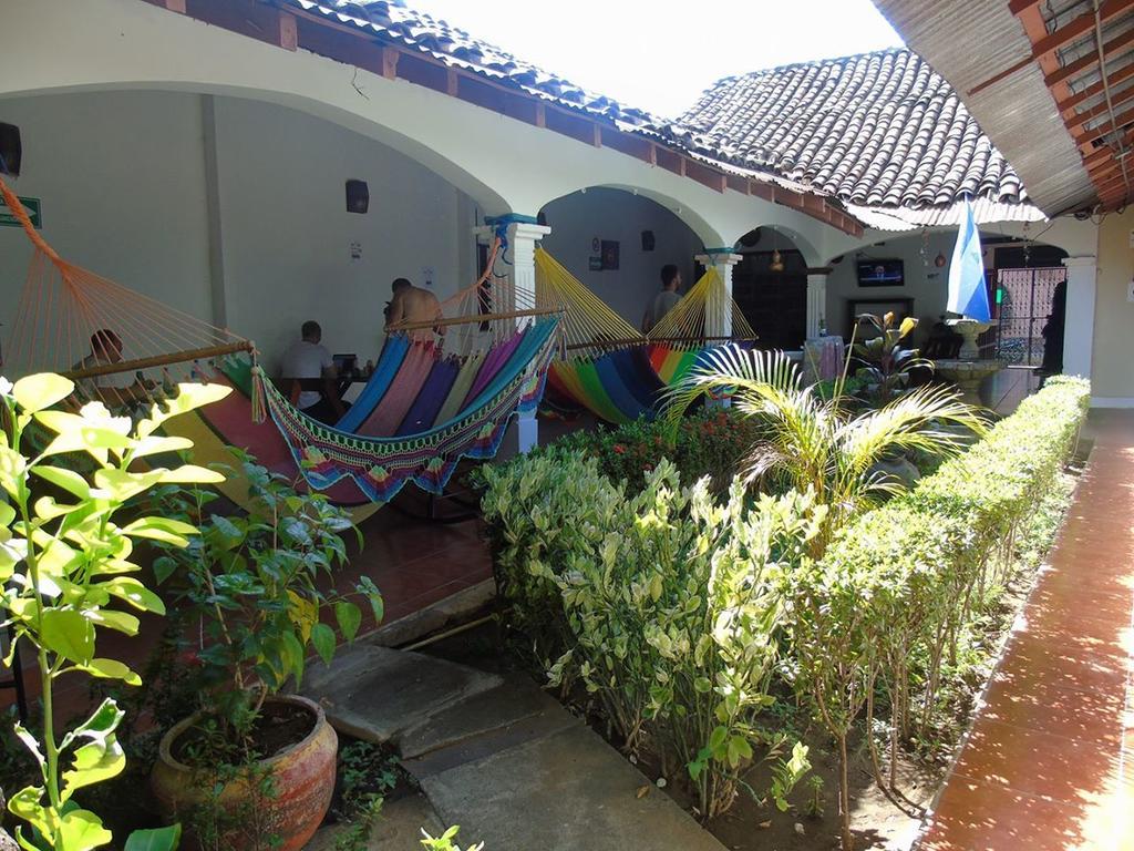 Hostal El Jardin León Eksteriør billede
